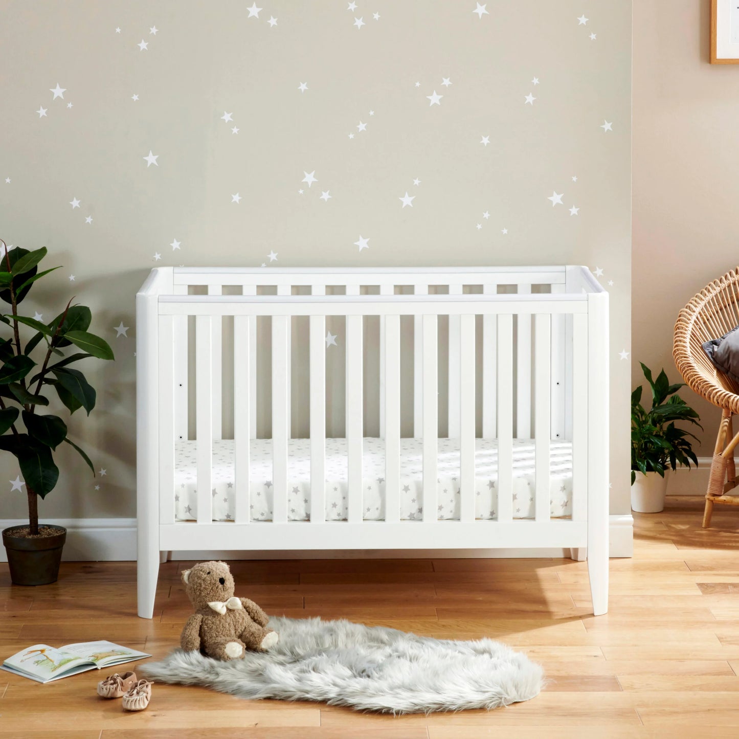 Babymore Iris Cot Bed