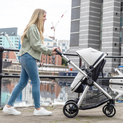 Babymore Mimi Travel System Pecan i-Size Car Seat – Silver